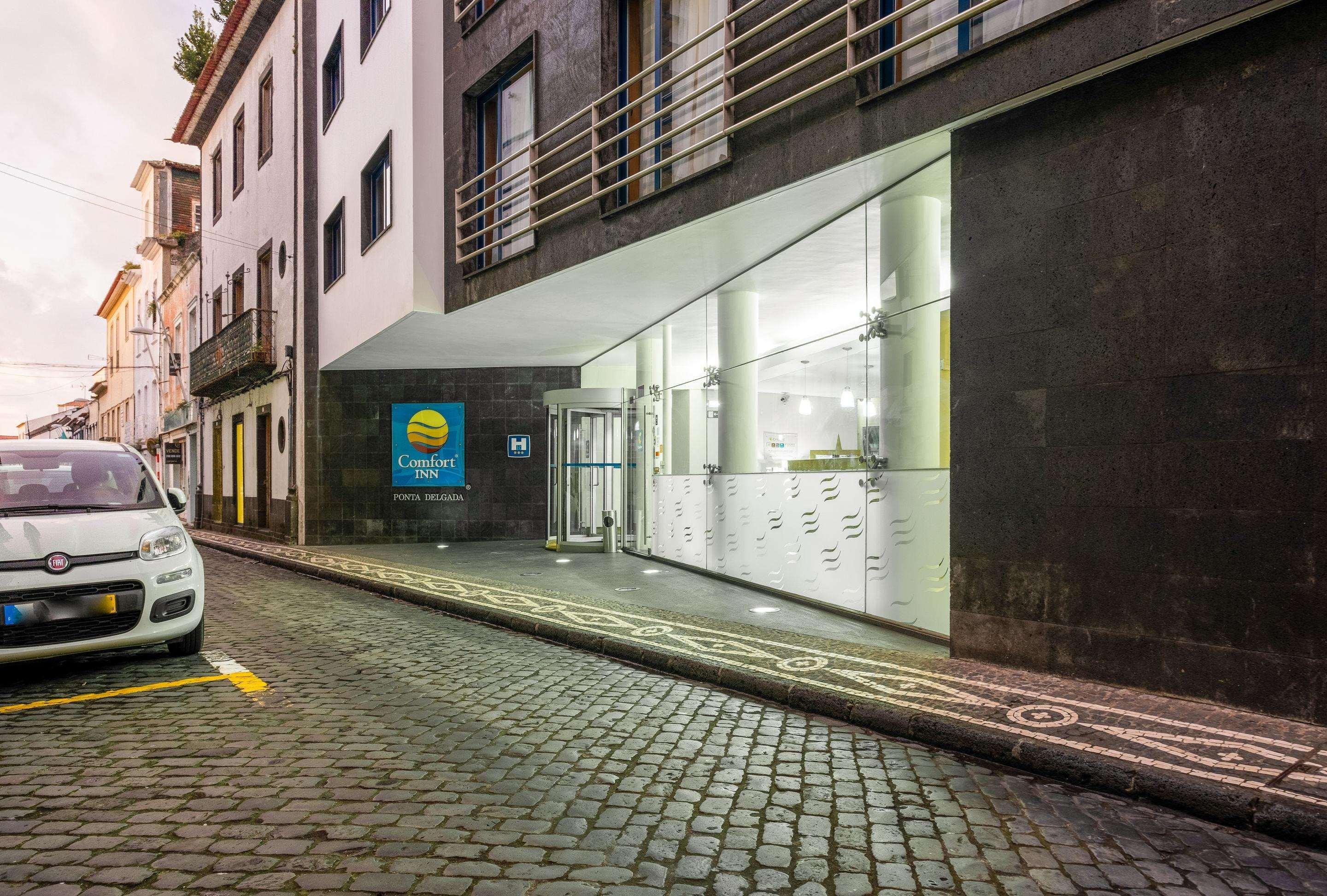 Hotel Comfort Inn Ponta Delgada מראה חיצוני תמונה